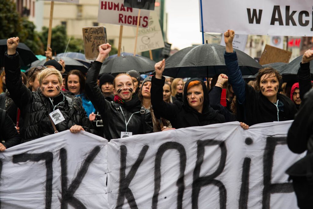 pologne-avortement-manifestation-shutterstock