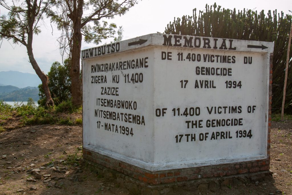 memorial-genocide-kibuye-milanoPE-shutterstock
