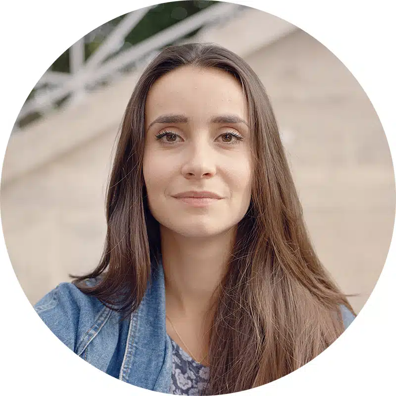 Salomé Saqué a fait de la résistance son combat quotidien. Dans son dernier livre, la journaliste décrypte les stratégies de l’extrême droite. Elle en dévoile les dangers et nous appelle à résister.